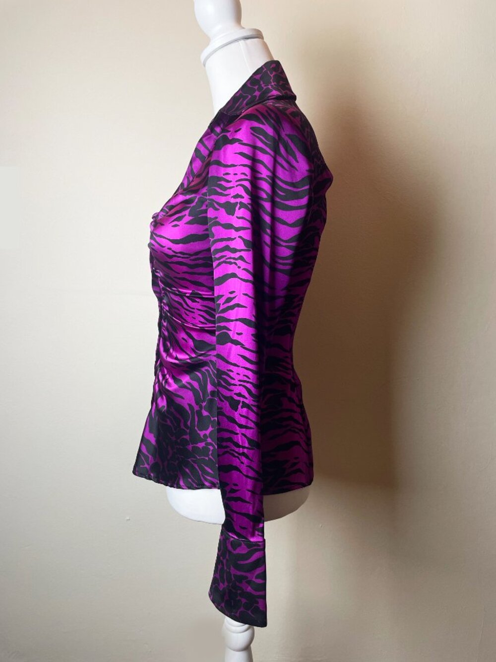 RARE Vintage CACHÉ Silk-Blend Ruched Zebra Blouse Size XS EUC - Picture 6 of 10